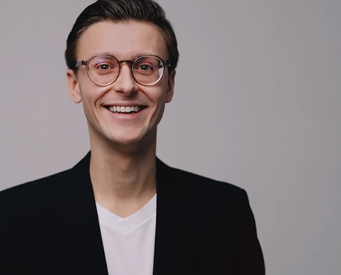 Kenneth Berkel · seit 2022 musikalische Begleitung des Berliner Soulchors, Foto © Clara Evens